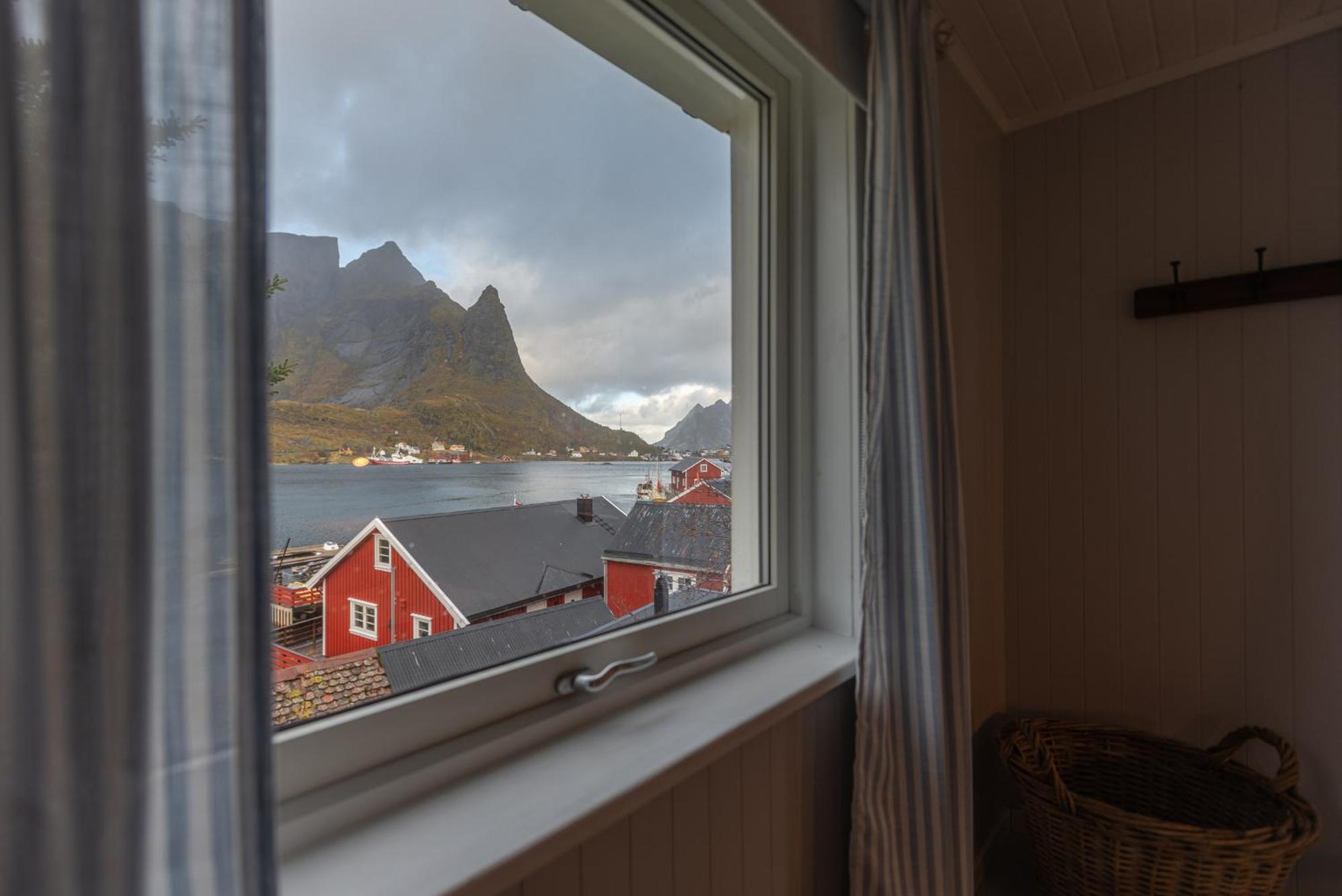 Cozy House By The Fjord In The Heart Of Lofoten Reine Exterior foto
